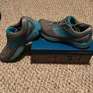 Womens Brooks Ghost 10